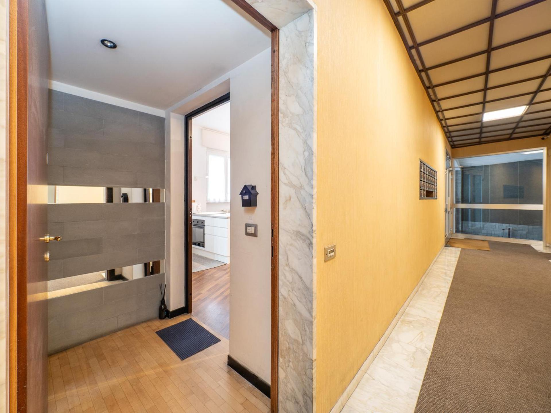 Cozy Near - 4 Guests Apartamento