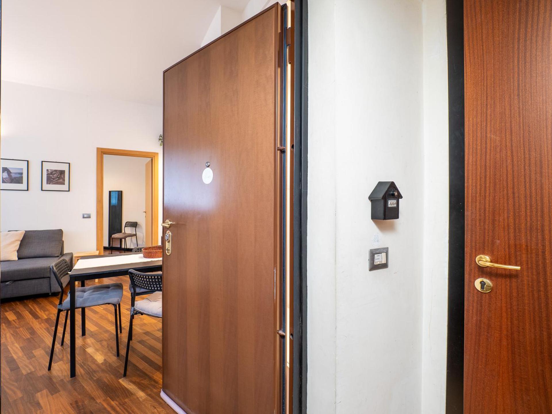 Cozy Near - 4 Guests Apartamento Milão